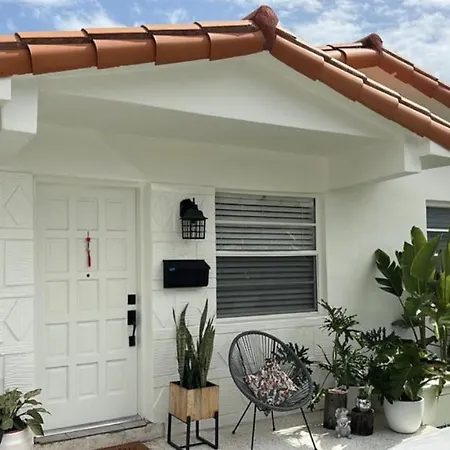 Miami'S Cozy Tropical Getaway Villa Exterior photo
